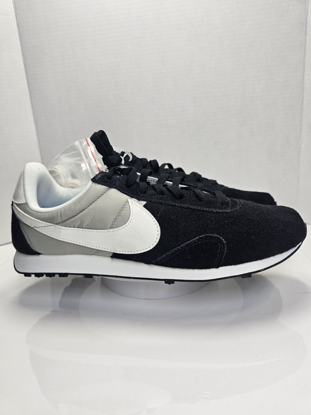 Nike Pre Montreal '17 Men's Size 10.5 Black Sail Grey Suede 898031-001